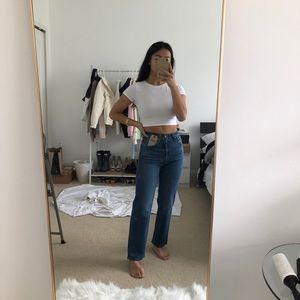 Levis High Rise Straight Jean